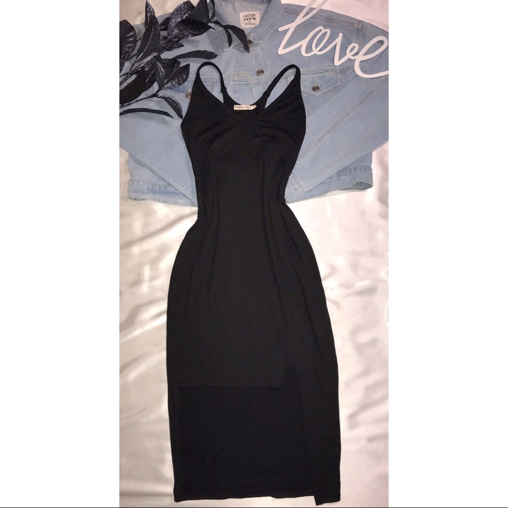 BLACK FRONT SLIT MIDI DRESS